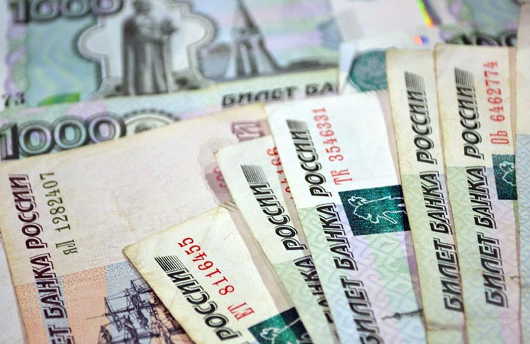 Много рублёвых купюр, дополученных от изменения тарифов